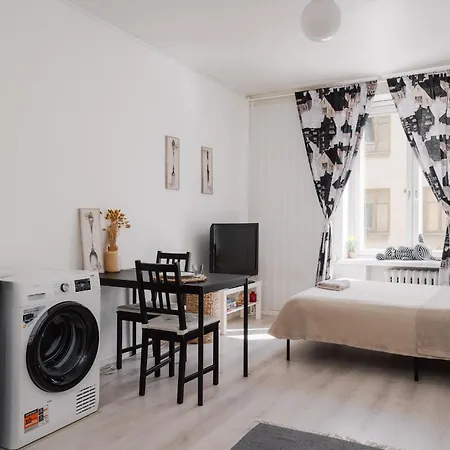 Cozy In Kamppi With Perfect Location